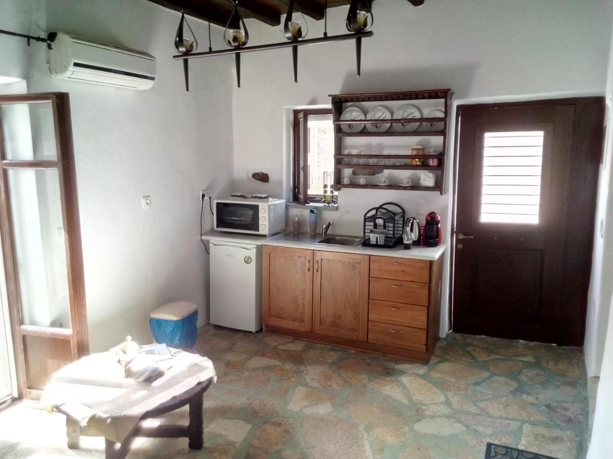Monte Kechros Pension Arnados Buitenkant foto