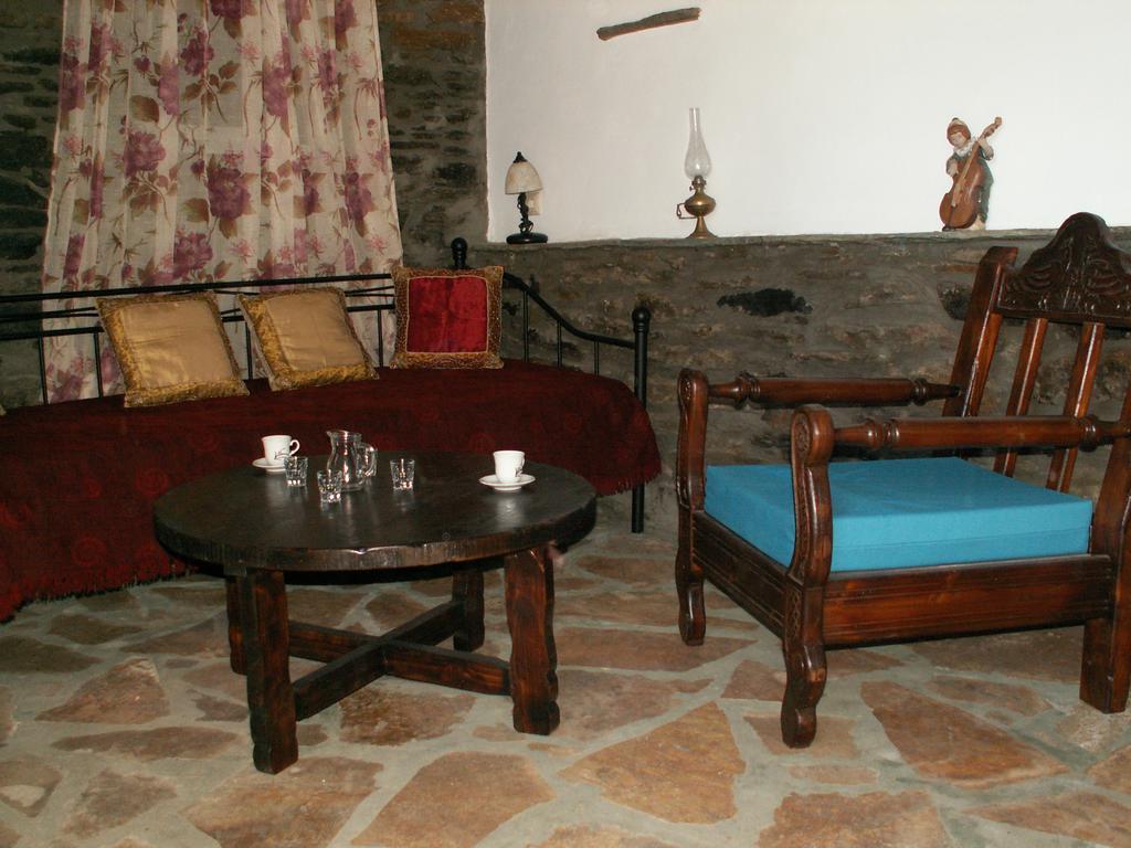 Monte Kechros Pension Arnados Buitenkant foto